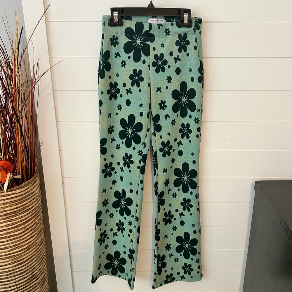 Extra small Urban Outfitters flared pants